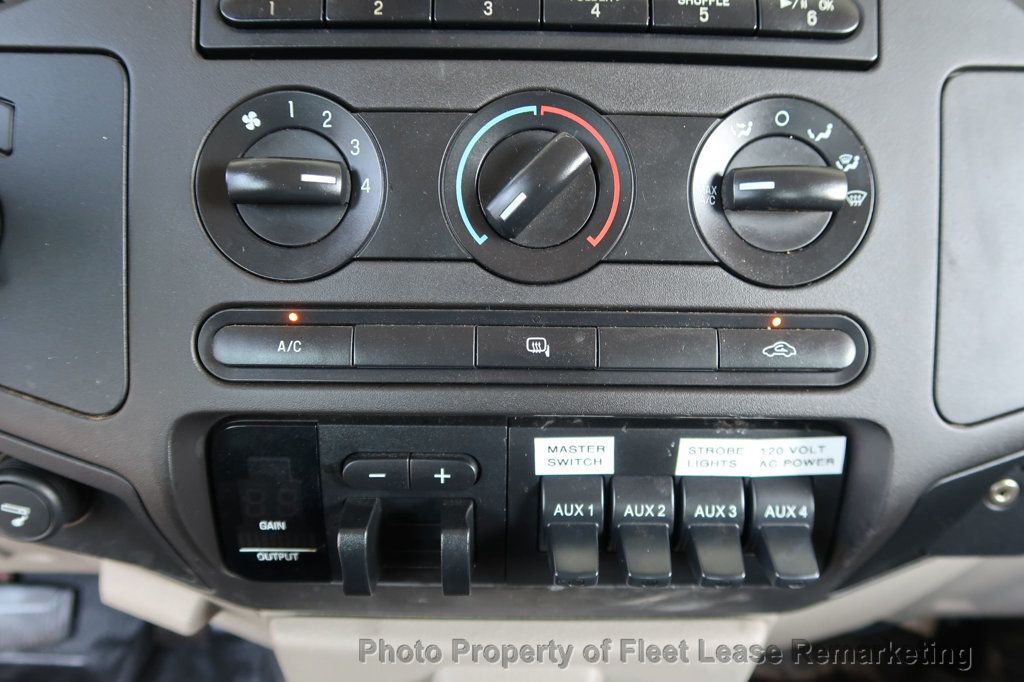 2008 Ford Super Duty F-550 DRW F-550SD 4WD Crew Cab 10' Utility Bucket Truck - 22876547 - 32