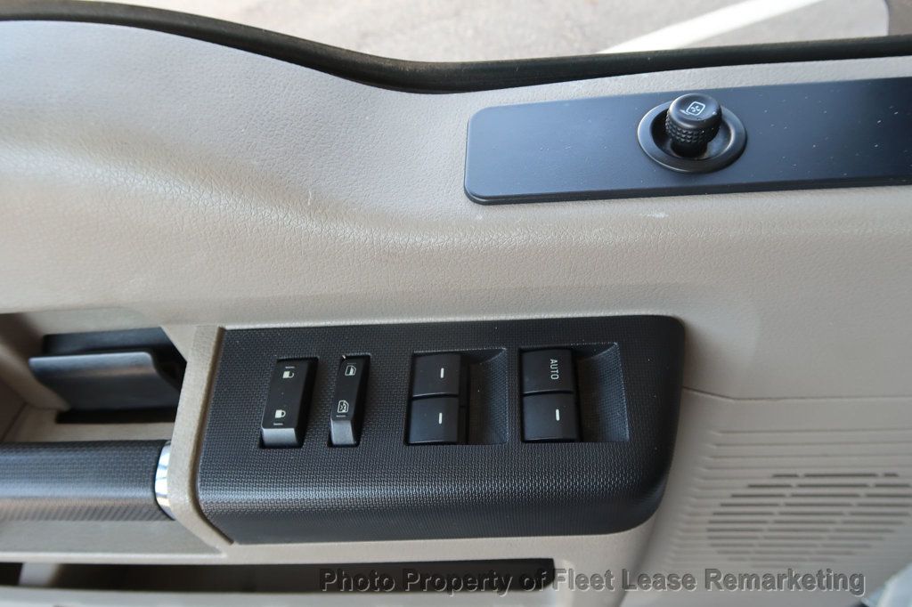 2008 Ford Super Duty F-550 DRW F-550SD 4WD Crew Cab 10' Utility Bucket Truck - 22876547 - 38