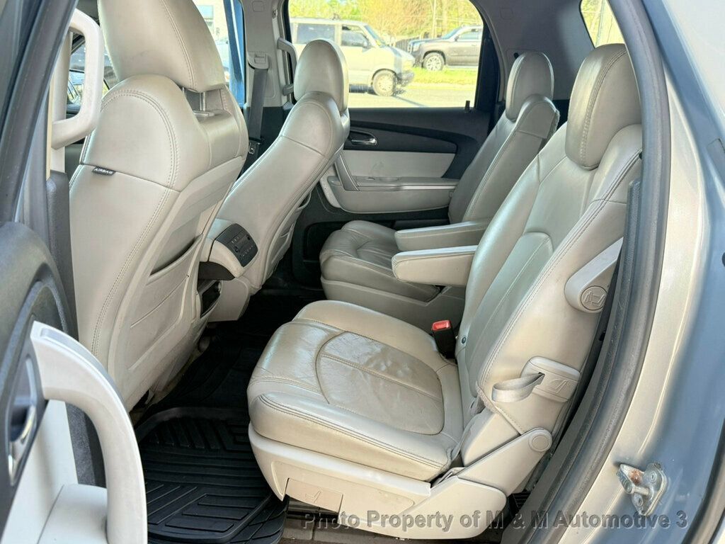 2008 Gmc Acadia SLT photo 14