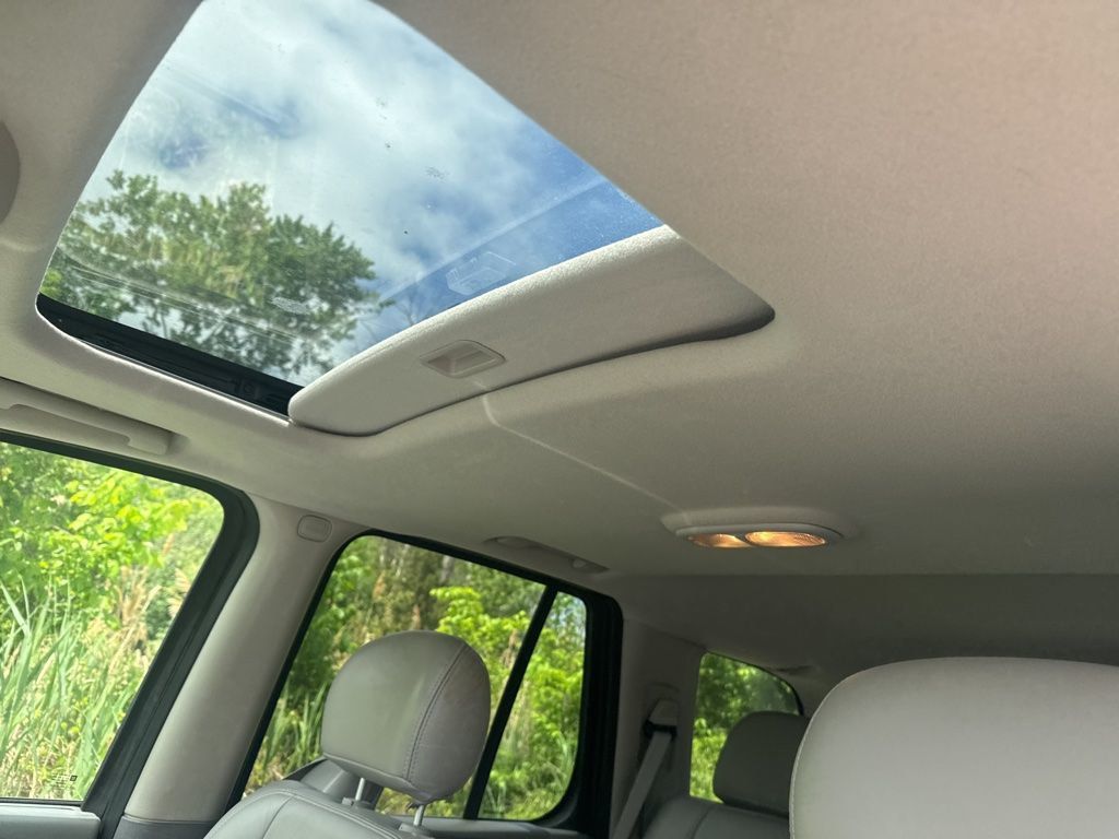 2008 GMC Envoy 2WD 4dr Denali - 23031661 - 11