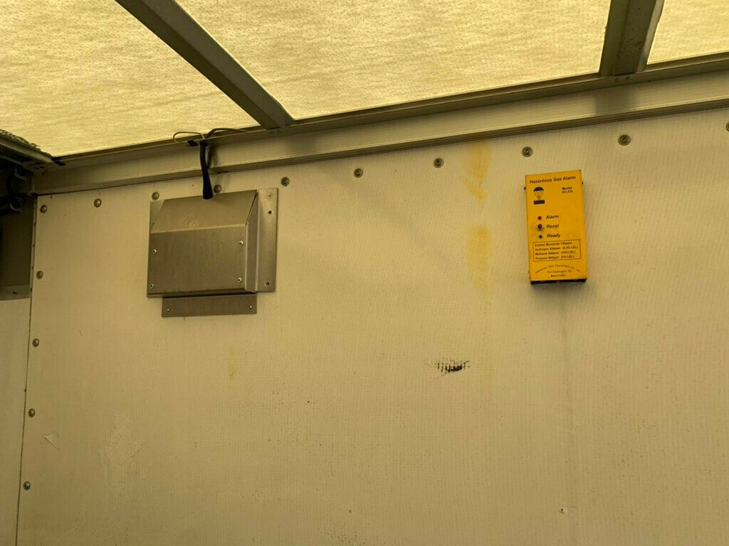 2008 GMC Savana Cutaway 177" WB C7N DRW 1-OWNER LOW MILES!! - 22994390 - 29