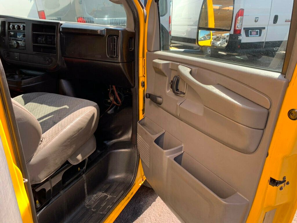 2008 GMC Savana Cutaway 177" WB C7N DRW 1-OWNER LOW MILES!! - 22994390 - 62