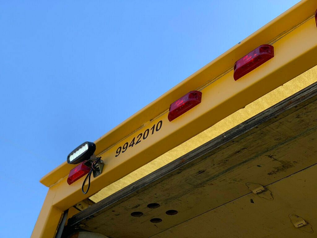 2008 GMC Savana Cutaway 177" WB C7N DRW Mechanic/tire pressure 1-OWNER LOW MILES!! PENSKE - 22994390 - 43