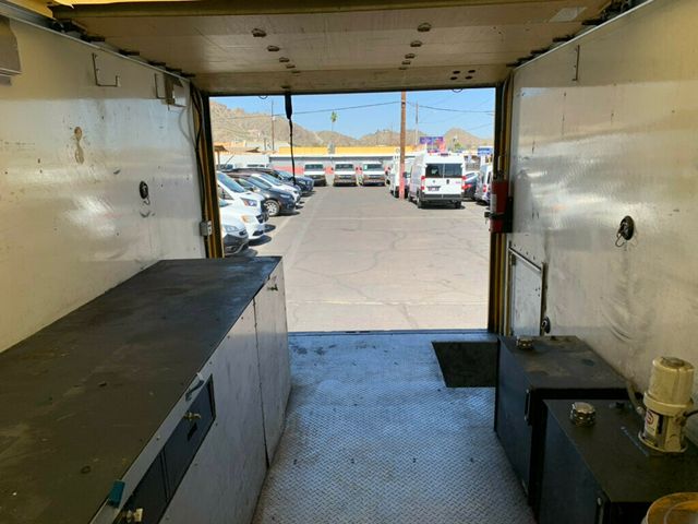 2008 GMC Savana Cutaway 177" WB C7N DRW Mechanic/tire pressure 1-OWNER LOW MILES!! PENSKE - 22994390 - 52