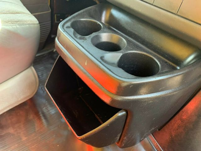 2008 GMC Savana Cutaway 177" WB C7N DRW Mechanic/tire pressure 1-OWNER LOW MILES!! PENSKE - 22994390 - 66