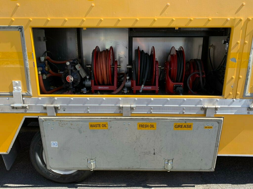 2008 GMC Savana Cutaway 177" WB C7N DRW Mechanic/tire pressure 1-OWNER LOW MILES!! PENSKE - 22994390 - 7