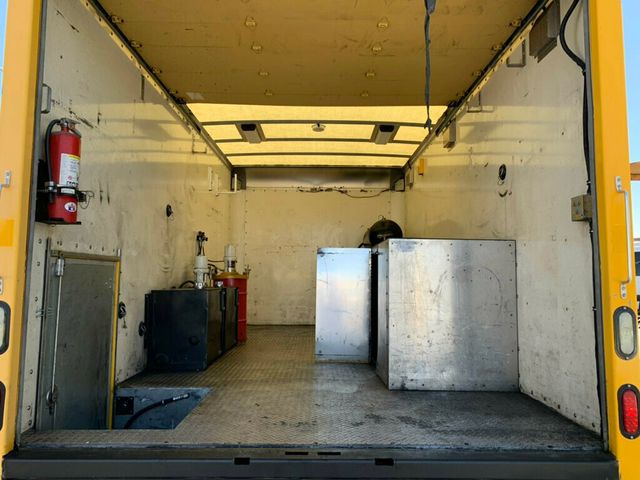 2008 GMC Savana Cutaway 177" WB C7N DRW Mechanic/Tire Shop 1-OWNER LOW MILES!! PENSKE - 22994390 - 4