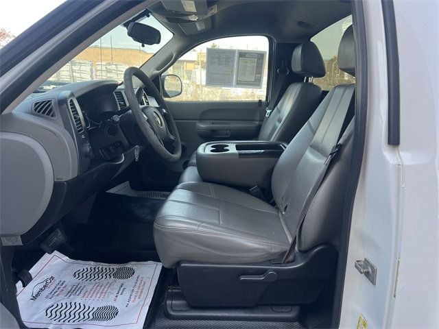 2008 GMC Sierra 1500 2WD Reg Cab 133.0" Work Truck - 22718971 - 10