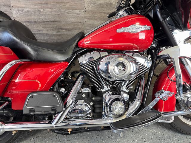 2008 Harley-Davidson FLHTCU Ultra Classic Electra Glide SUPER CLEAN! - 23037450 - 4