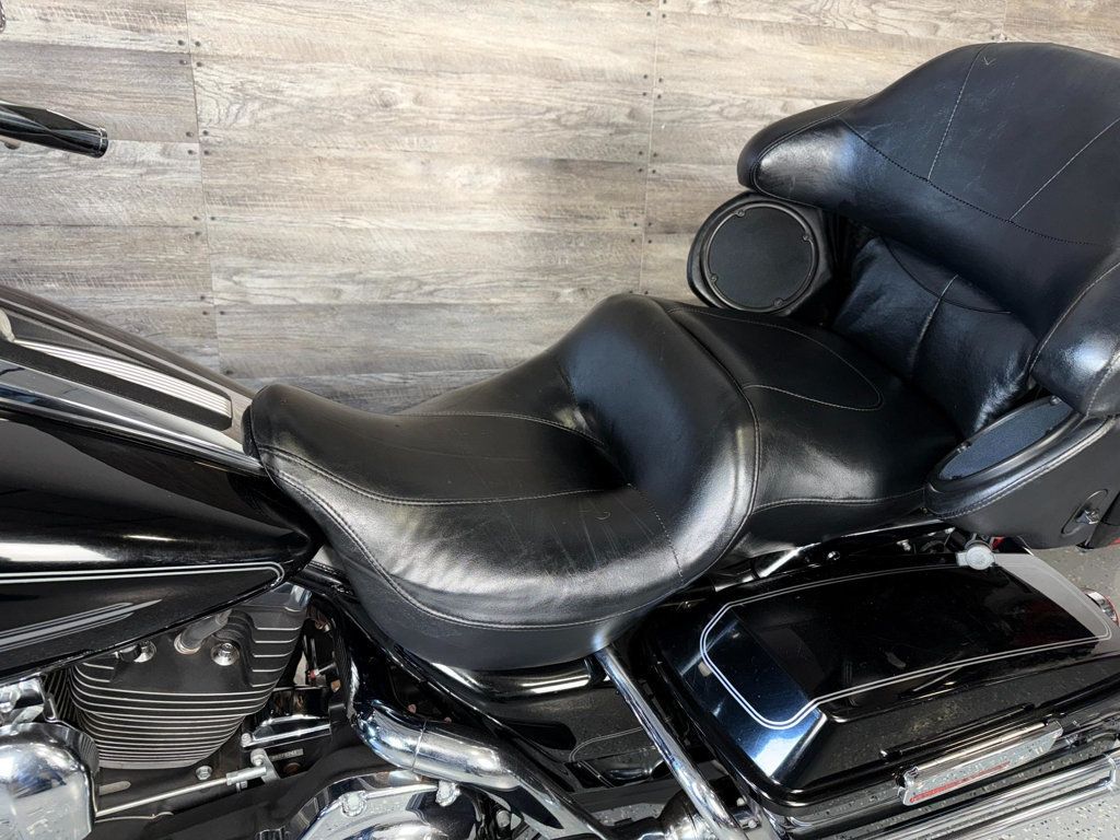 2008 Harley-Davidson FLHTCUI Ultra Classic Electra Glide LOW MILES! - 22960238 - 14