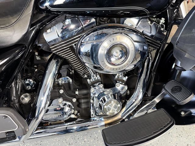2008 Harley-Davidson FLHTCUI Ultra Classic Electra Glide LOW MILES! - 22960238 - 7