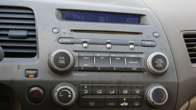 2008 Honda Civic Sedan 3 MONTH WARRANTY , JUST SERVICED , VERY CLEAN INSIDE AND OUT  - 23012595 - 13