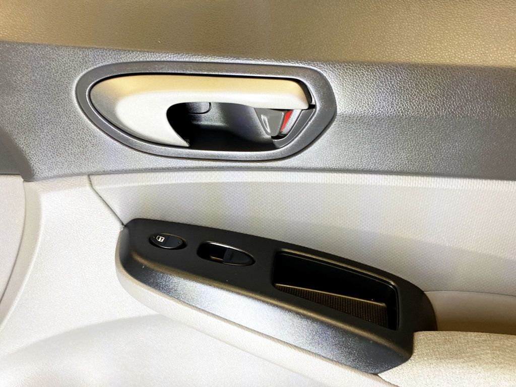 2008 Honda Civic Sedan 4dr Automatic LX - 22973702 - 30