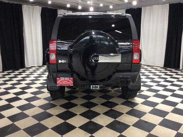 2008 Hummer H3 1/2 Ton photo 5