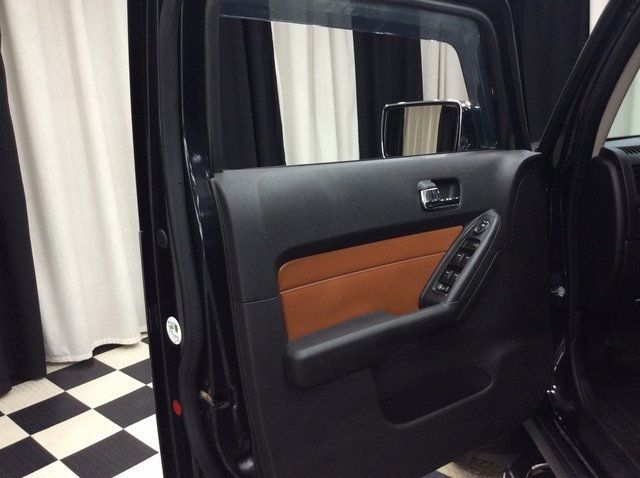 2008 Hummer H3 1/2 Ton photo 7