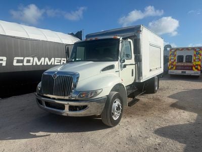 2008 International 4300 Enclosed Sprayer Truck