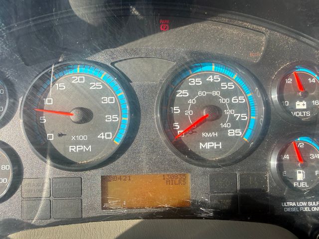 2008 International 4300 Enclosed Sprayer Truck  - 23009129 - 10