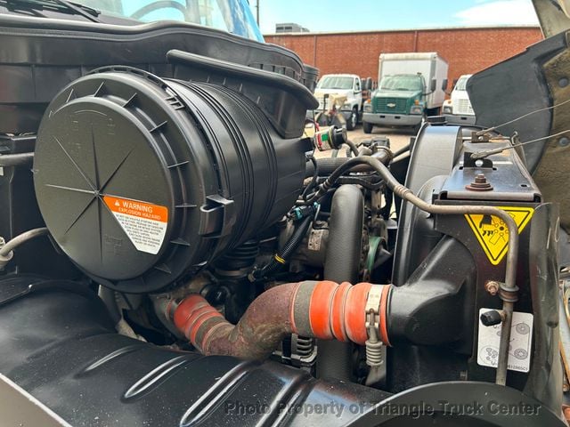 2008 International 4300 LONG BOX JUST 56k MILES! LIFT GATE! NON CDL AIR BRAKES! UNDER 26k GVW! BOX TRUCK - 22858775 - 21