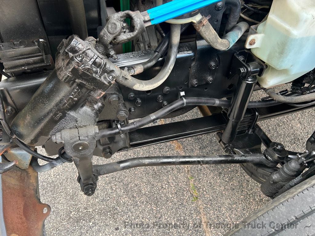 2008 International 4300 LONG BOX JUST 56k MILES! LIFT GATE! NON CDL AIR BRAKES! UNDER 26k GVW! BOX TRUCK - 22858775 - 27