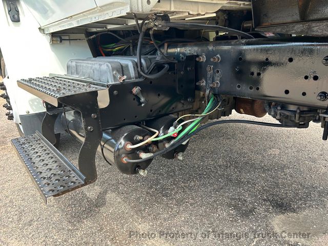 2008 International 4300 LONG BOX JUST 56k MILES! LIFT GATE! NON CDL AIR BRAKES! UNDER 26k GVW! BOX TRUCK - 22858775 - 41