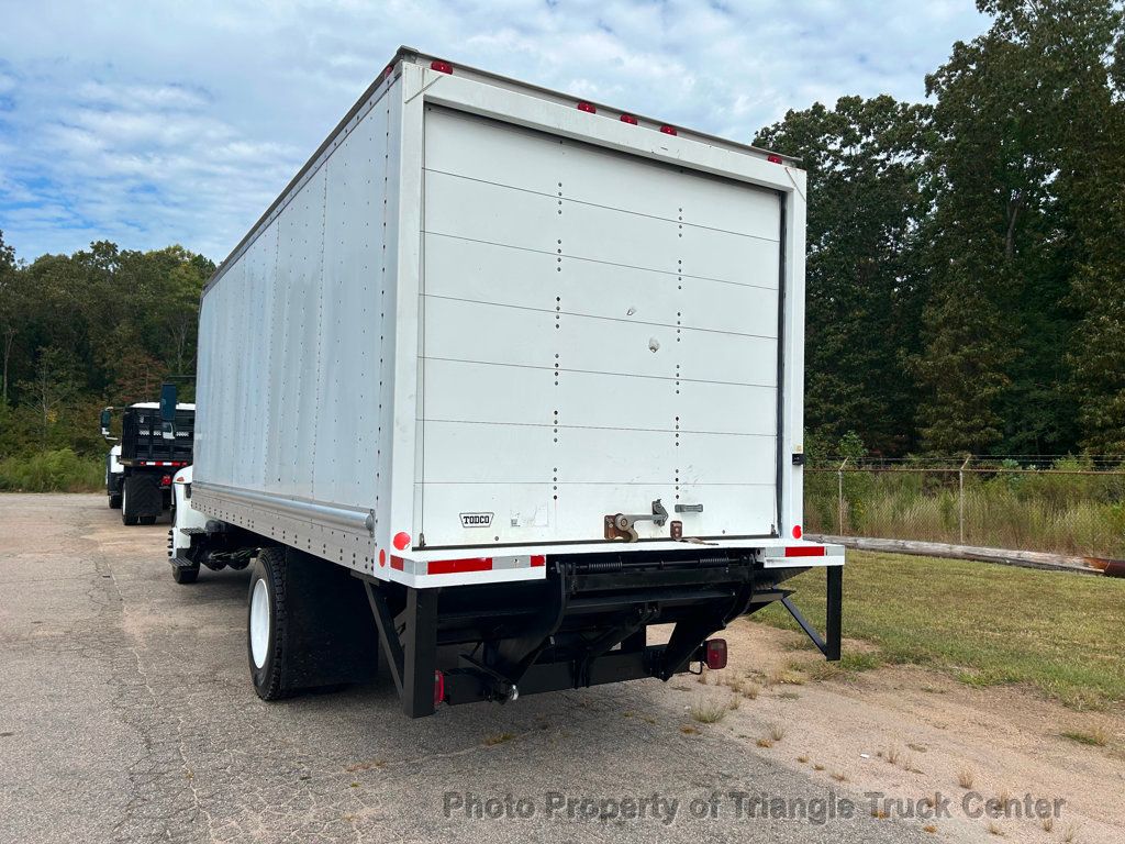 2008 International 4300 LONG BOX JUST 56k MILES! LIFT GATE! NON CDL AIR BRAKES! UNDER 26k GVW! BOX TRUCK - 22858775 - 53