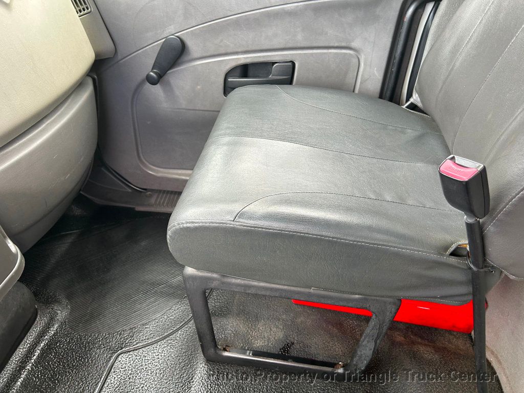 2008 International 4300 LONG BOX JUST 56k MILES! LIFT GATE! NON CDL AIR BRAKES! UNDER 26k GVW! BOX TRUCK - 22858775 - 62