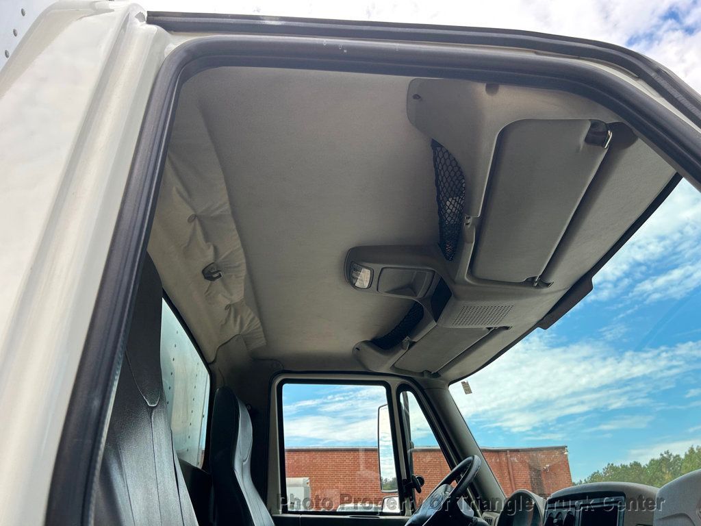 2008 International 4300 LONG BOX JUST 56k MILES! LIFT GATE! NON CDL AIR BRAKES! UNDER 26k GVW! BOX TRUCK - 22858775 - 79