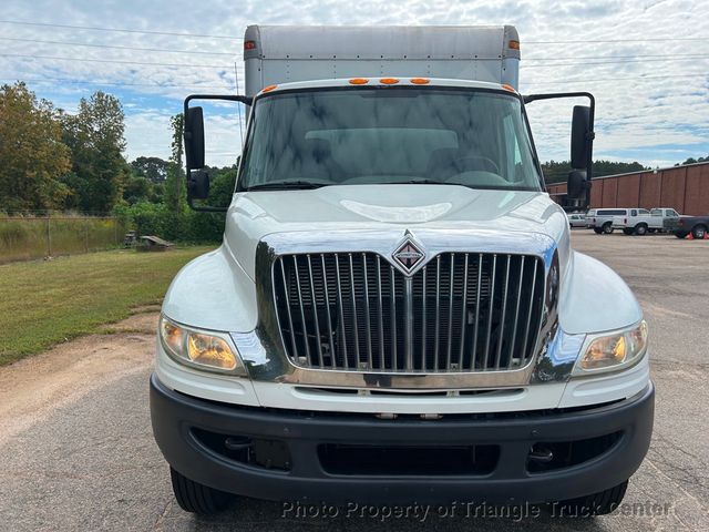 2008 International 4300 LONG BOX JUST 56k MILES! LIFT GATE! NON CDL AIR BRAKES! UNDER 26k GVW! BOX TRUCK - 22858775 - 98
