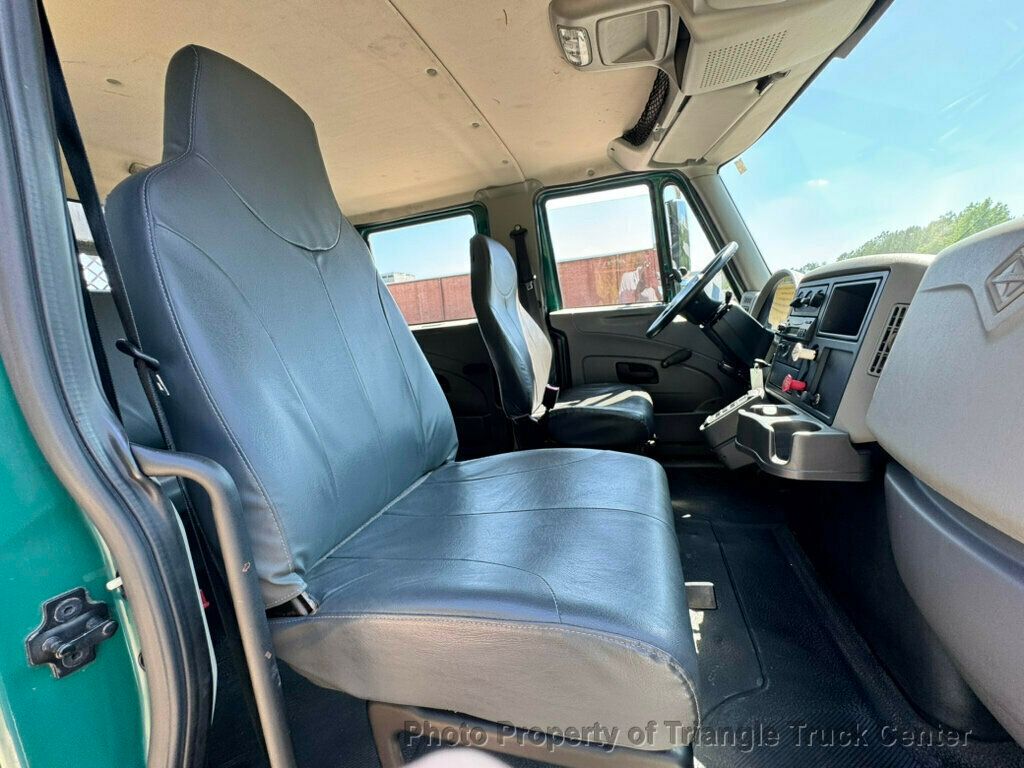2008 International 7300 AWD JUST 69k MILES! FOUR WHEEL DRIVE! NON CDL UNDER 26k GVW! DT466 NO DEF FLUID! - 23002302 - 21