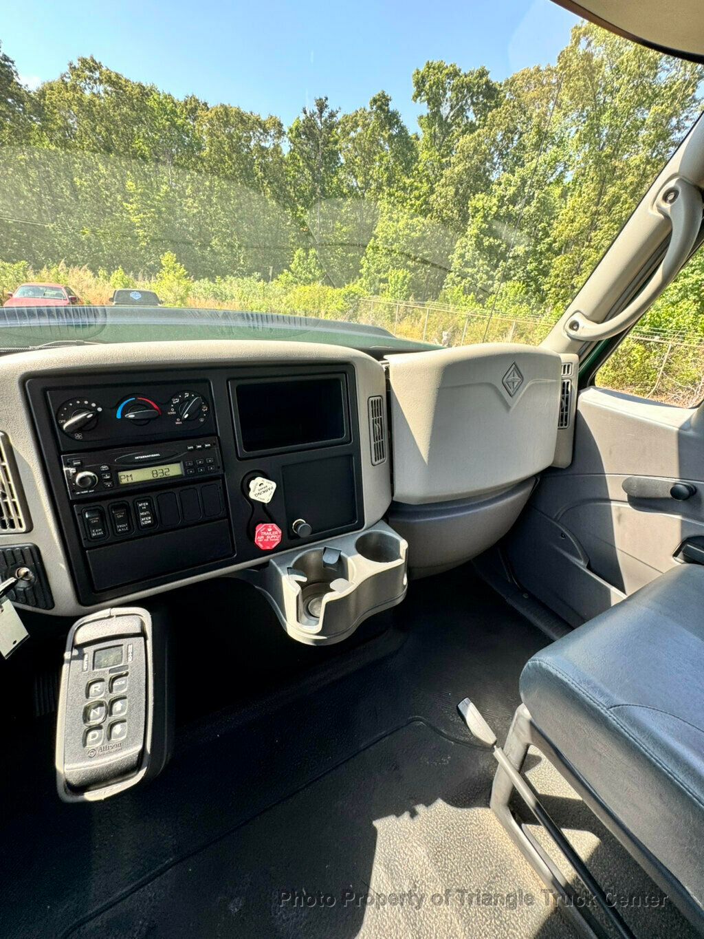 2008 International 7300 AWD JUST 69k MILES! FOUR WHEEL DRIVE! NON CDL UNDER 26k GVW! DT466 NO DEF FLUID! - 23002302 - 63