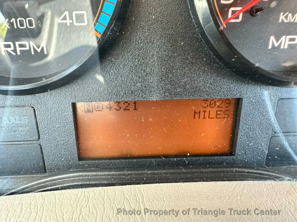 2008 International 7300 AWD JUST 69k MILES! FOUR WHEEL DRIVE! NON CDL UNDER 26k GVW! DT466 NO DEF FLUID! - 23002302 - 69