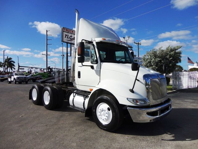 2008 International 8600 TANDEM AXLE DAY CAB TRACTOR - 18603741 - 0