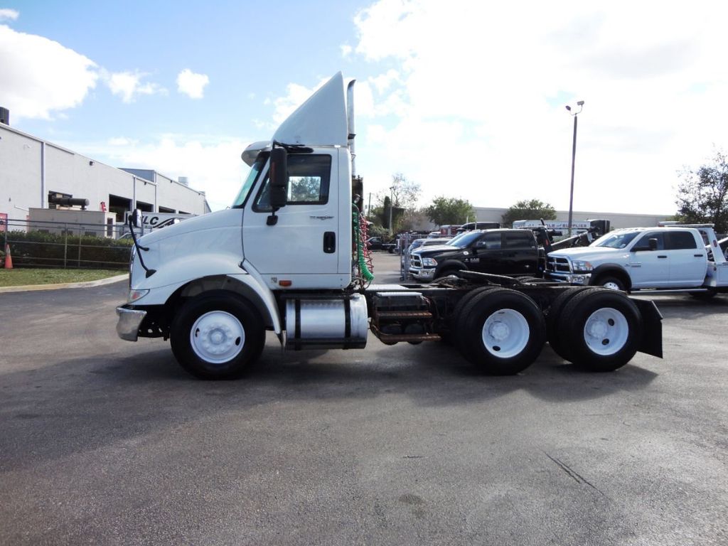 2008 International 8600 TANDEM AXLE DAY CAB TRACTOR - 18603741 - 5