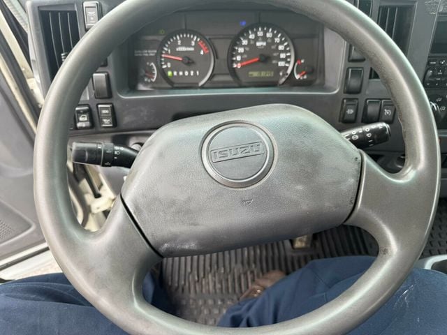 2008 Isuzu NRR 16 FOOT BOX TRUCK WITH LIFTGATE / SIDE DOOR FINANCING AVAILABLE - 22846774 - 16