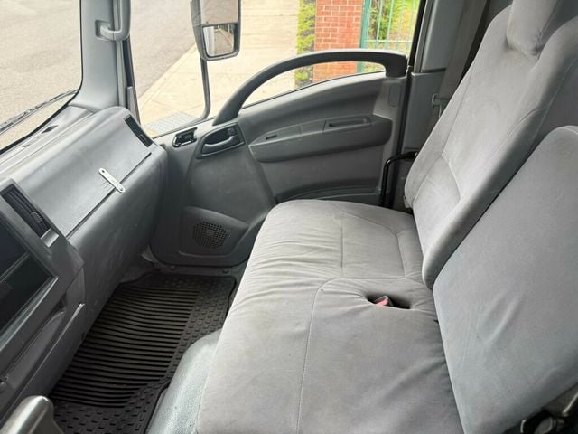 2008 Isuzu NRR 16 FOOT BOX TRUCK WITH LIFTGATE / SIDE DOOR FINANCING AVAILABLE - 22846774 - 19