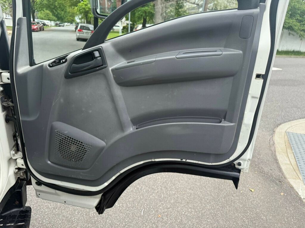 2008 Isuzu NRR 16 FOOT BOX TRUCK WITH LIFTGATE / SIDE DOOR FINANCING AVAILABLE - 22846774 - 21