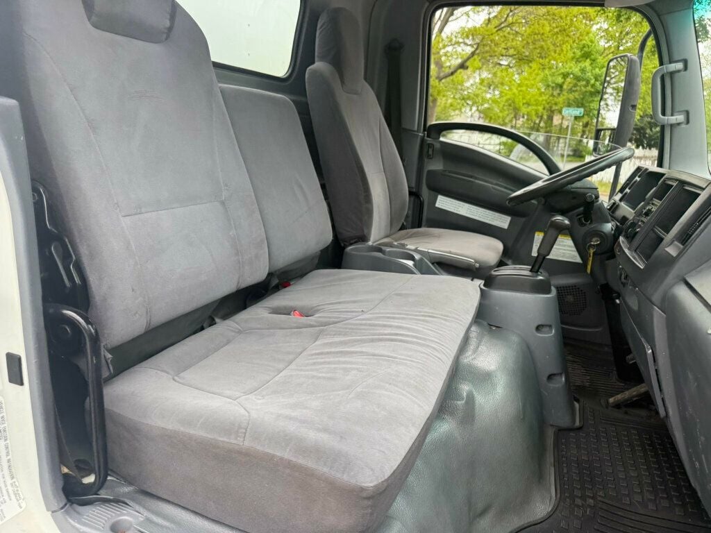 2008 Isuzu NRR 16 FOOT BOX TRUCK WITH LIFTGATE / SIDE DOOR FINANCING AVAILABLE - 22846774 - 22