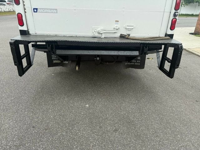 2008 Isuzu NRR 16 FOOT BOX TRUCK WITH LIFTGATE / SIDE DOOR FINANCING AVAILABLE - 22846774 - 26