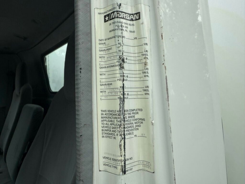 2008 Isuzu NRR 16 FOOT BOX TRUCK WITH LIFTGATE / SIDE DOOR FINANCING AVAILABLE - 22846774 - 44