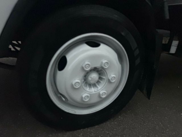 2008 Isuzu NRR 16 FOOT BOX TRUCK WITH LIFTGATE / SIDE DOOR FINANCING AVAILABLE - 22846774 - 48