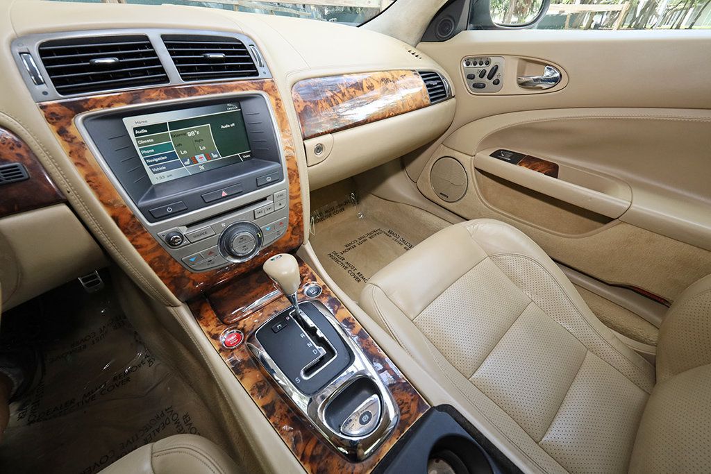 2008 Jaguar XK Convertible XKR photo 9