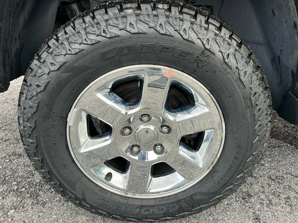 2008 Jeep Commander Classic Lifted Hemi 4x4 Limited 3rd row seat - 23030126 - 11