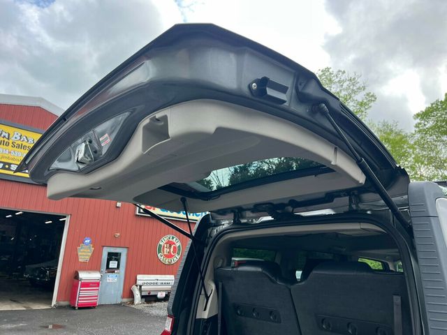 2008 Jeep Commander Classic Lifted Hemi 4x4 Limited 3rd row seat - 23030126 - 26