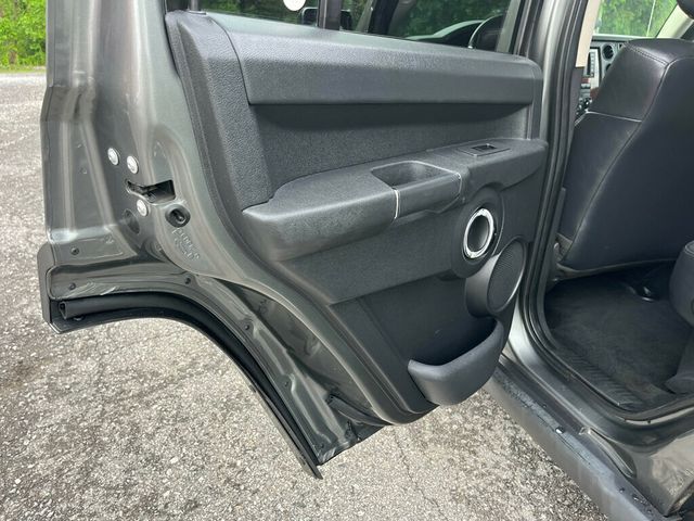 2008 Jeep Commander Classic Lifted Hemi 4x4 Limited 3rd row seat - 23030126 - 31