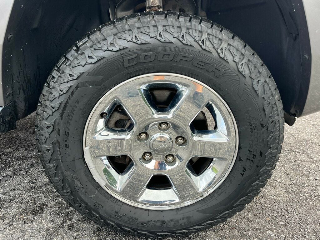 2008 Jeep Commander Classic Lifted Hemi 4x4 Limited 3rd row seat - 23030126 - 8