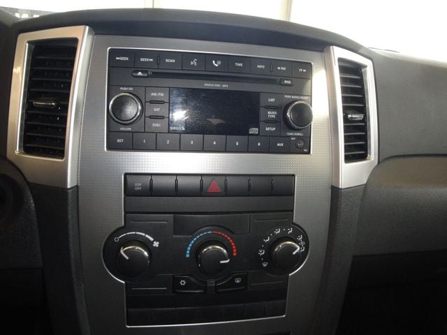 2008 Jeep Grand Cherokee 4X4 w/LAREDO-PKG, 1-OWNER, 39K ORIG-MI. LIKE-NEW COND! - 22979321 - 22