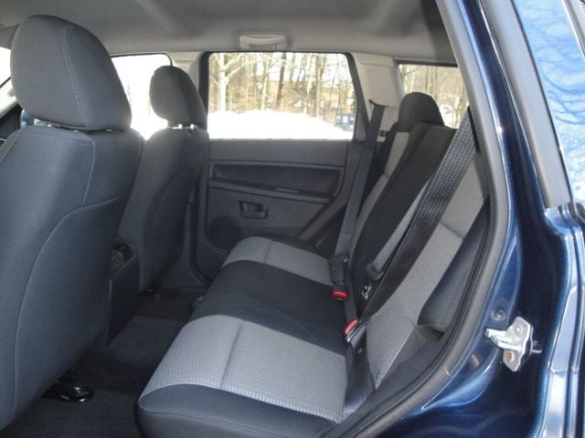 2008 Jeep Grand Cherokee 4X4 w/LAREDO-PKG, 1-OWNER, 39K ORIG-MI. LIKE-NEW COND! - 22979321 - 31