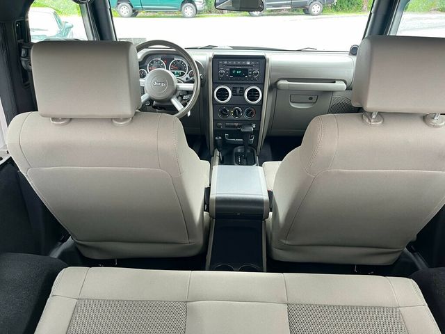 2008 Jeep Wrangler 2 Door Hard Top Automatic Sahara 4x4 - 23047419 - 32