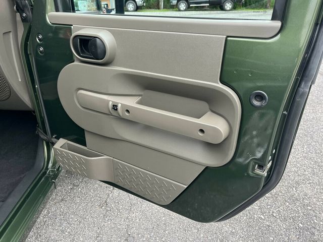 2008 Jeep Wrangler 2 Door Hard Top Automatic Sahara 4x4 - 23047419 - 36