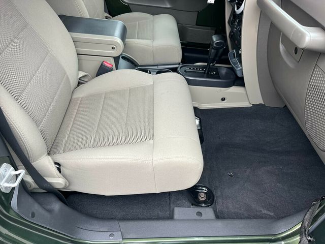 2008 Jeep Wrangler 2 Door Hard Top Automatic Sahara 4x4 - 23047419 - 39